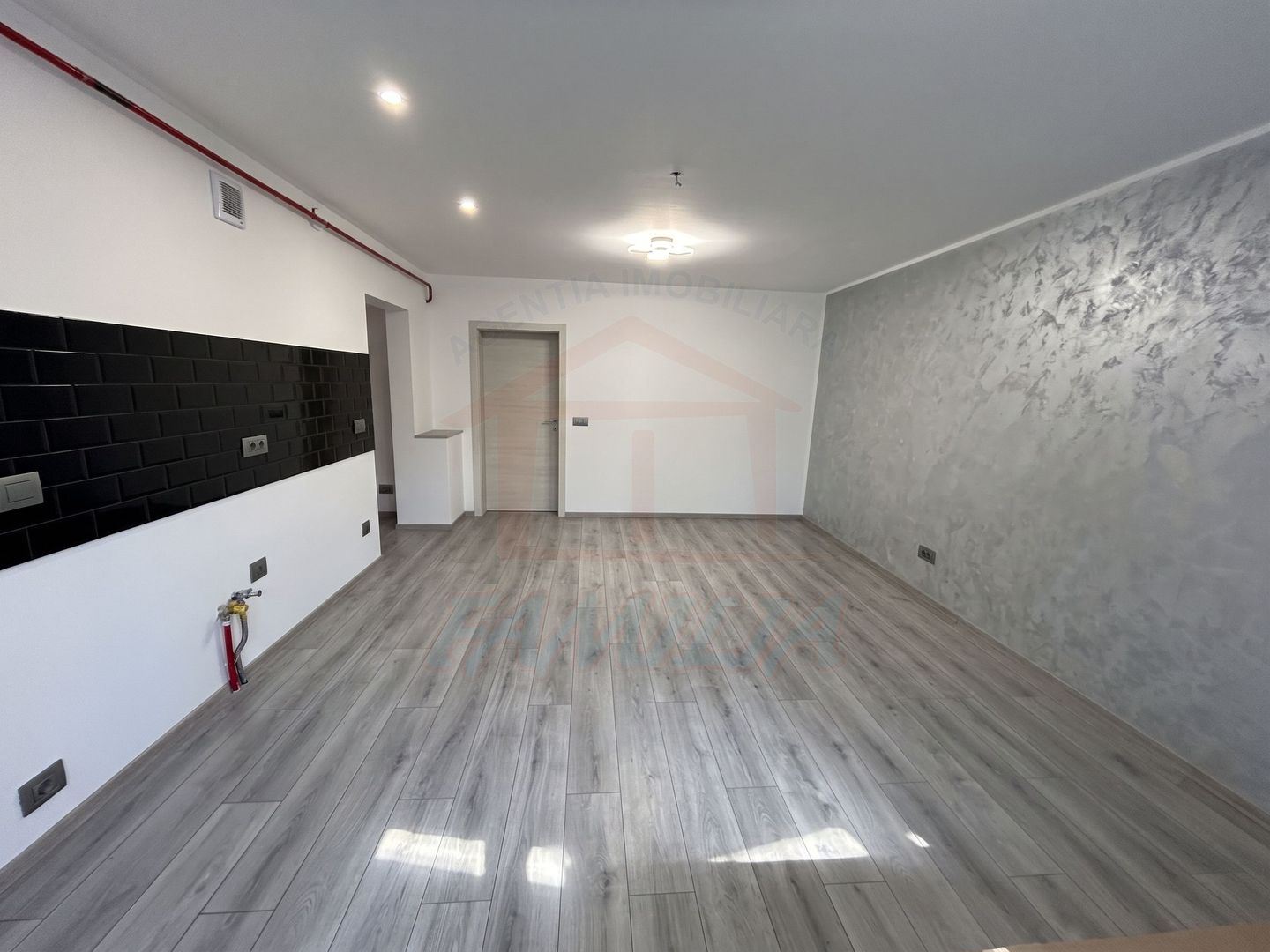 57.500 €  apartament 1 camera Bd. Dunărea Etaj 1 PR-uri Micro 20 - Poză 2