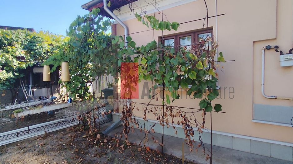 Casa de vanzare + teren in zona Jiului (Bucurestii Noi) - Poză 32