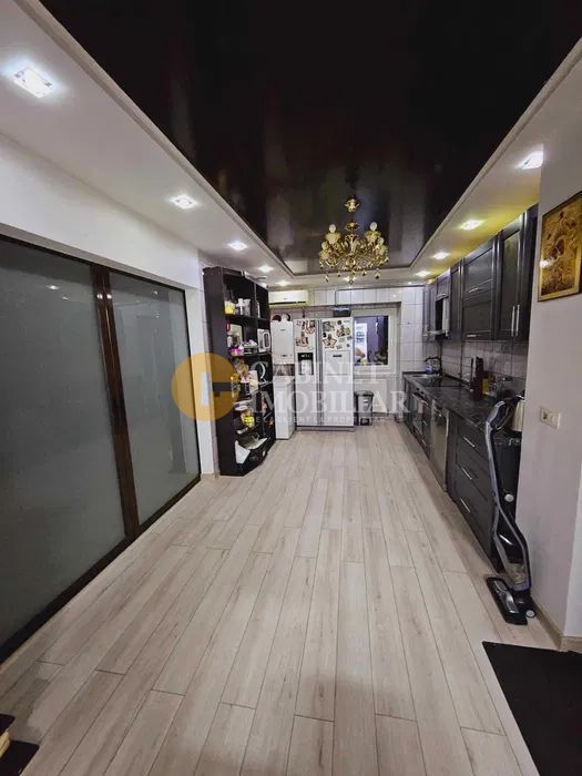 Nicolina- 3 Camere Decomandat -Bloc 1994 - Poză 1