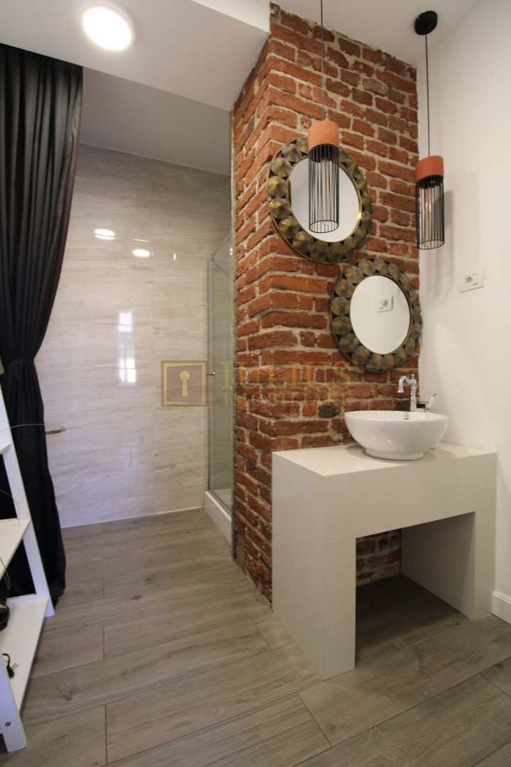 Semicentral, 2 camere, centrala proprie. - Poză 8