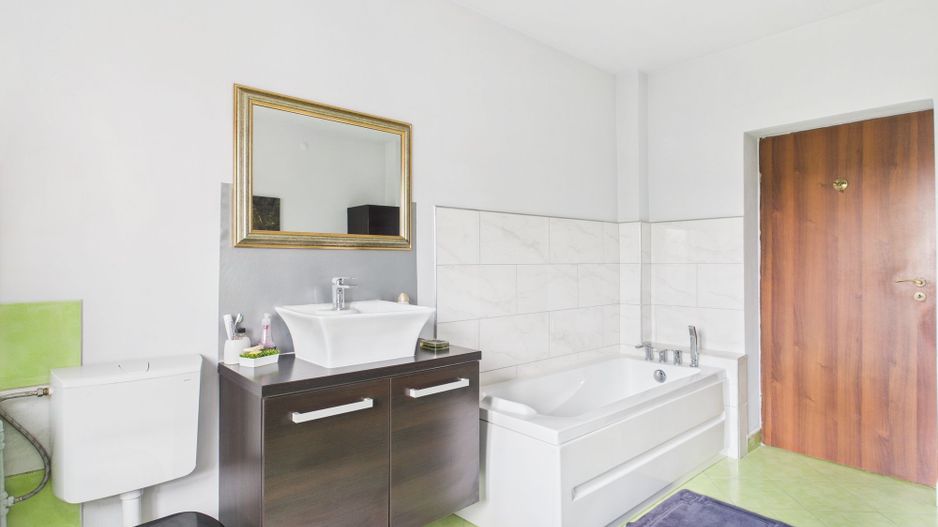 Vilă spațioasă cu 6 camere în Dumbrăvița - Poză 22