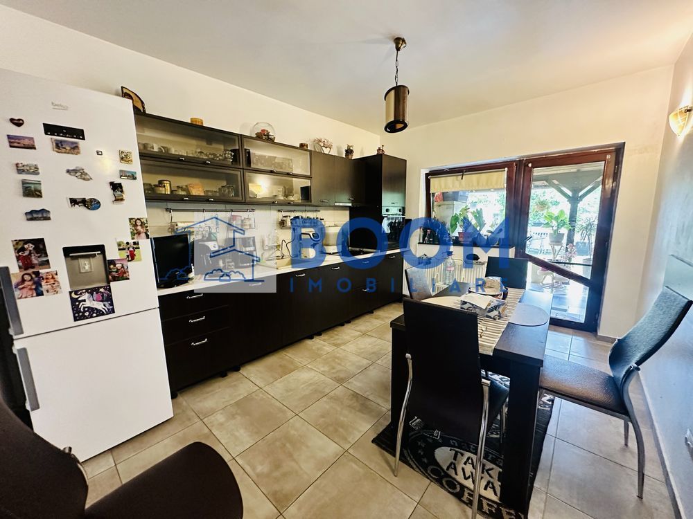Casa moderna Vladesti | Zona Exclusivista | Curte interioara | - Poză 5