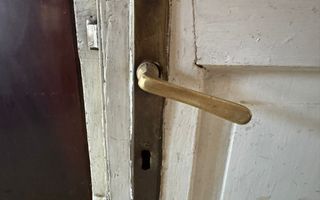 Teren și casă de vânzare în Miercurea Ciuc, zona L1u (strada Leliceni) - Poză 5