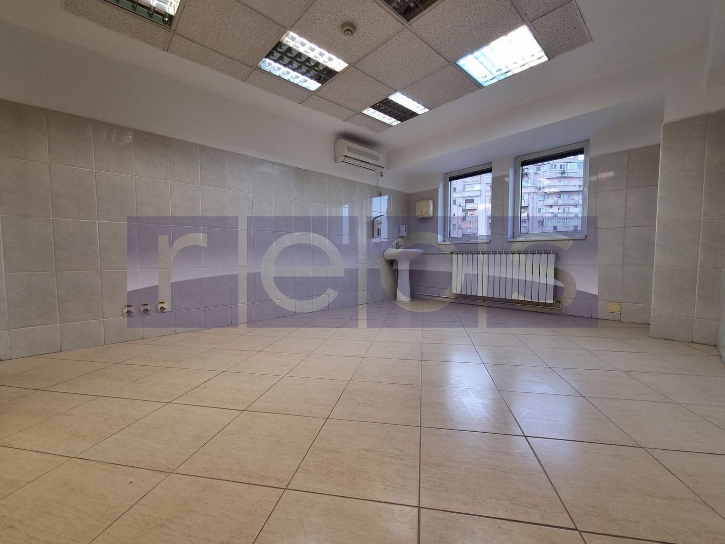 VANZARE SPATIU COMERCIAL | 15 CAMERE | ZONA UNIRII - Poză 36