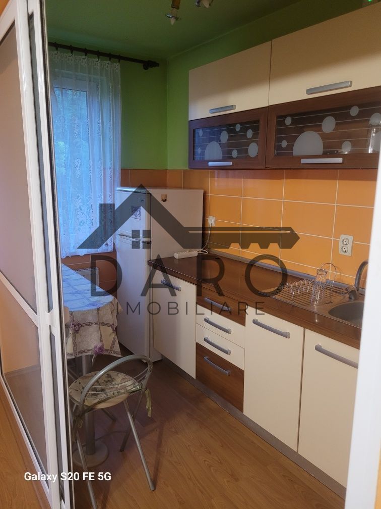 Apartament de inchiriat cu  o cameră etaj 1 pe strada munteniei - Poză 3