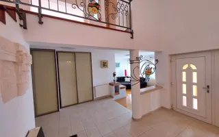 Vilă în Făget | Sediu companie | 2.412 mp teren 8 parcări - Poză 17