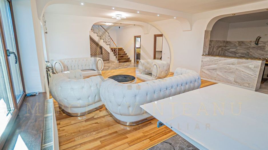 Lazu - Vila de vânzare compusă din P+1E+M. - Poză 5