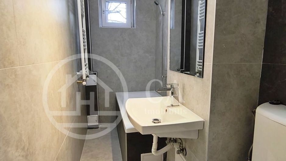 Apartament de vânzare cu 2 camere în zona Rogerius, Oradea - Poză 7
