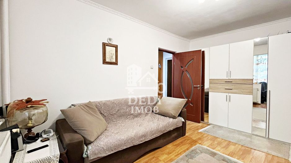 Apartament 2 camere de vânzare in zona Rogerius, Oradea - Poză 3