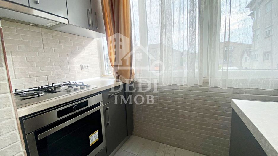Apartament 3 camere de inchiriat in zona Rogerius, Oradea - Poză 4