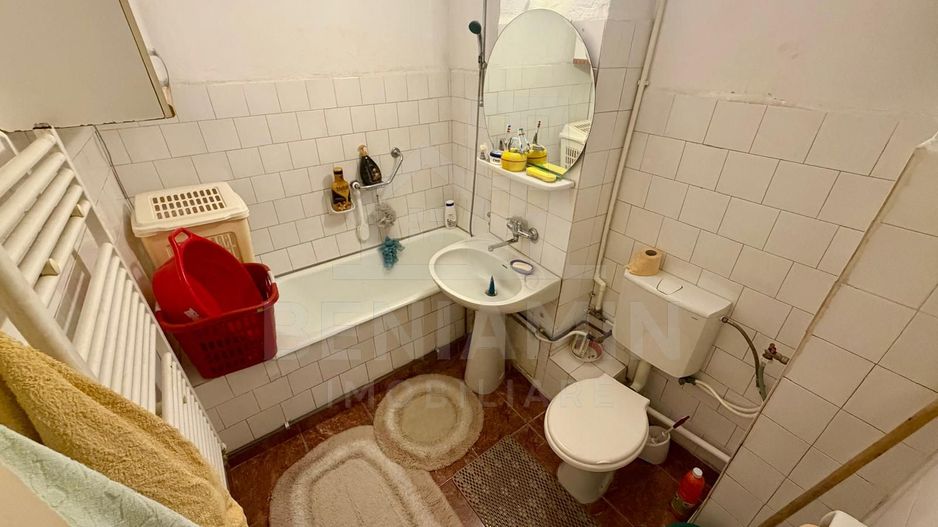 4 camere decomandate - Craiovita Noua - etaj 2 cu 2 bai - bloc 1982 - - Poză 8