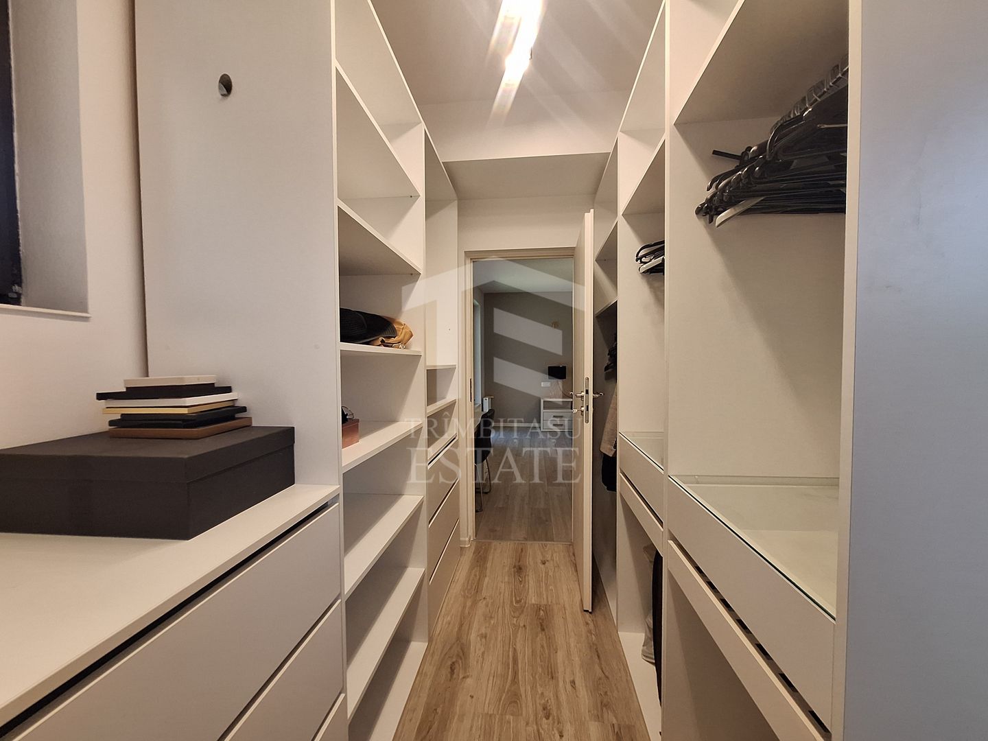 Duplex 4 cam 3 bai parcare&curte Prelungirea Ghence str. Maracineni - Poză 11