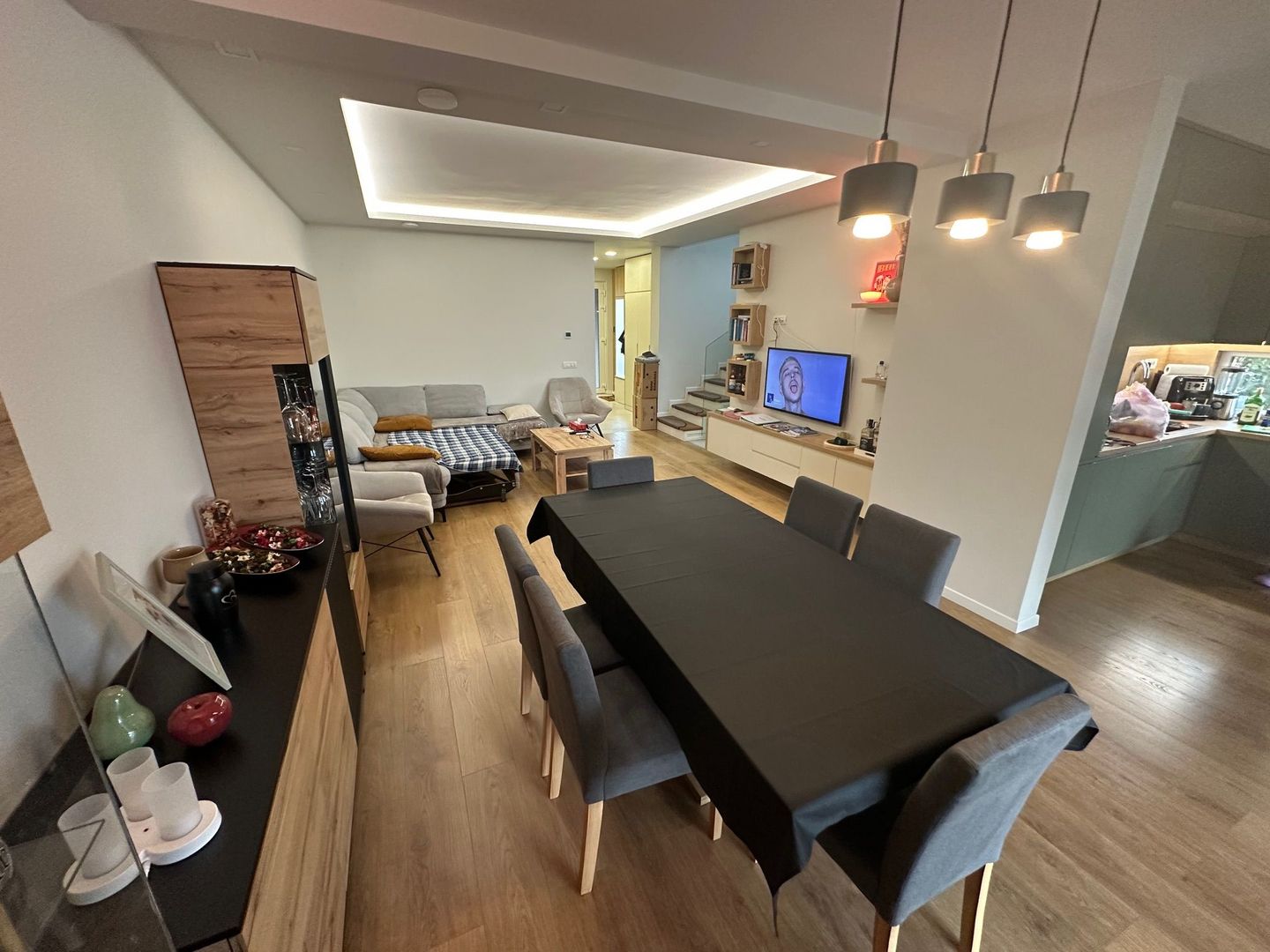 Duplex deosebit cu garaj și subsol - Poză 2