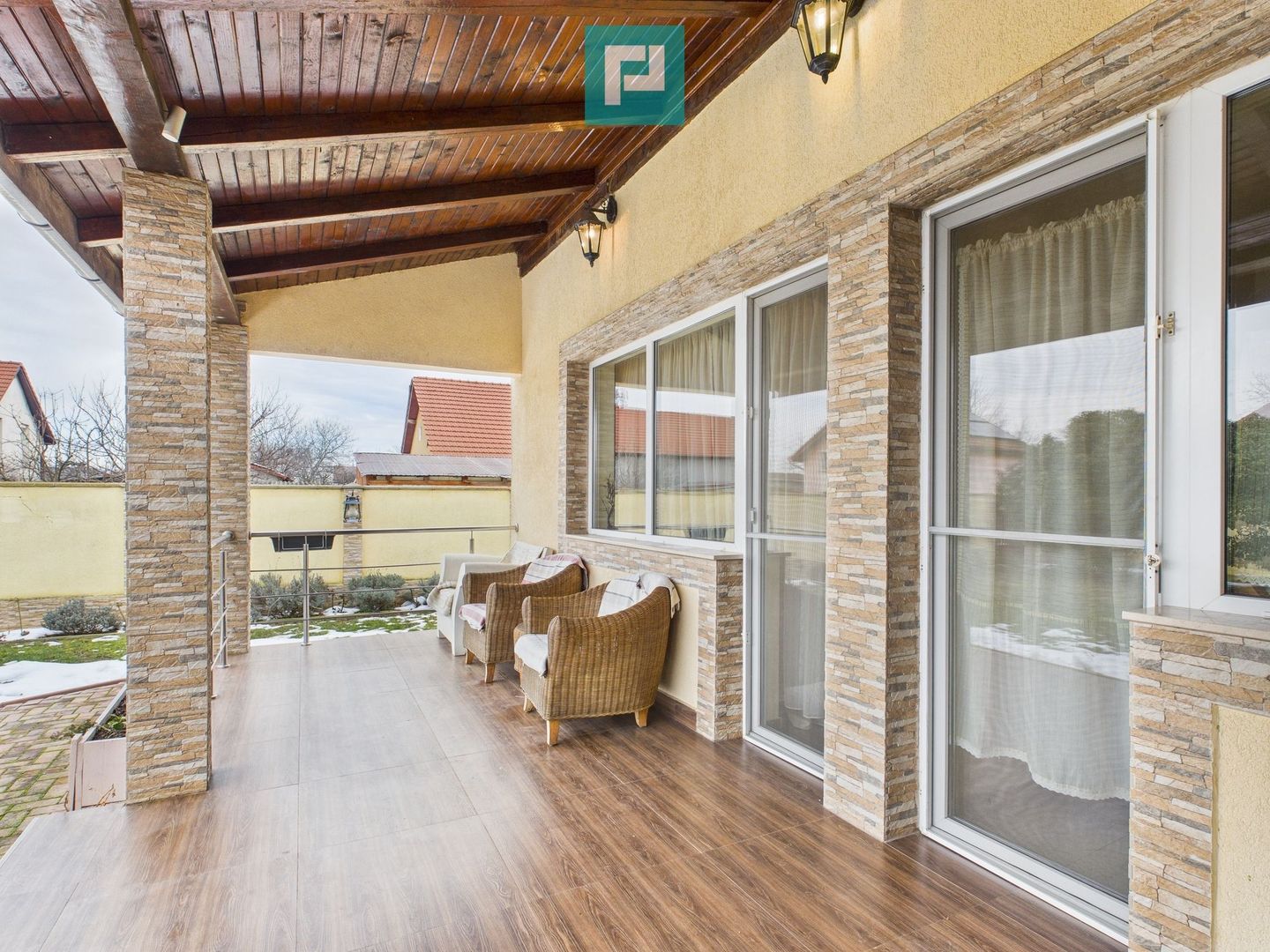 Vilă elegantă cu etaj în Zădăreni - Poză 25