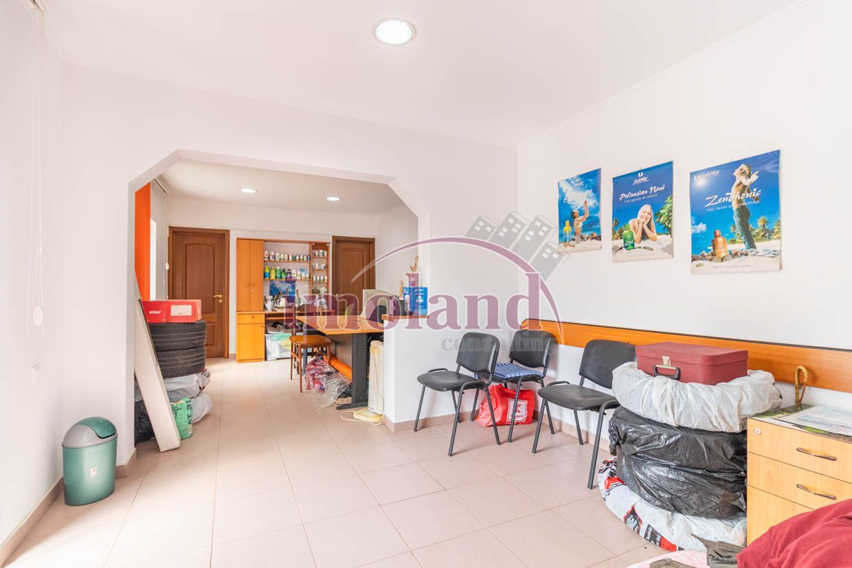 Vanzare - vila noua+spatiu birou/comercial - Crangasi-Constructorilor - Poză 4