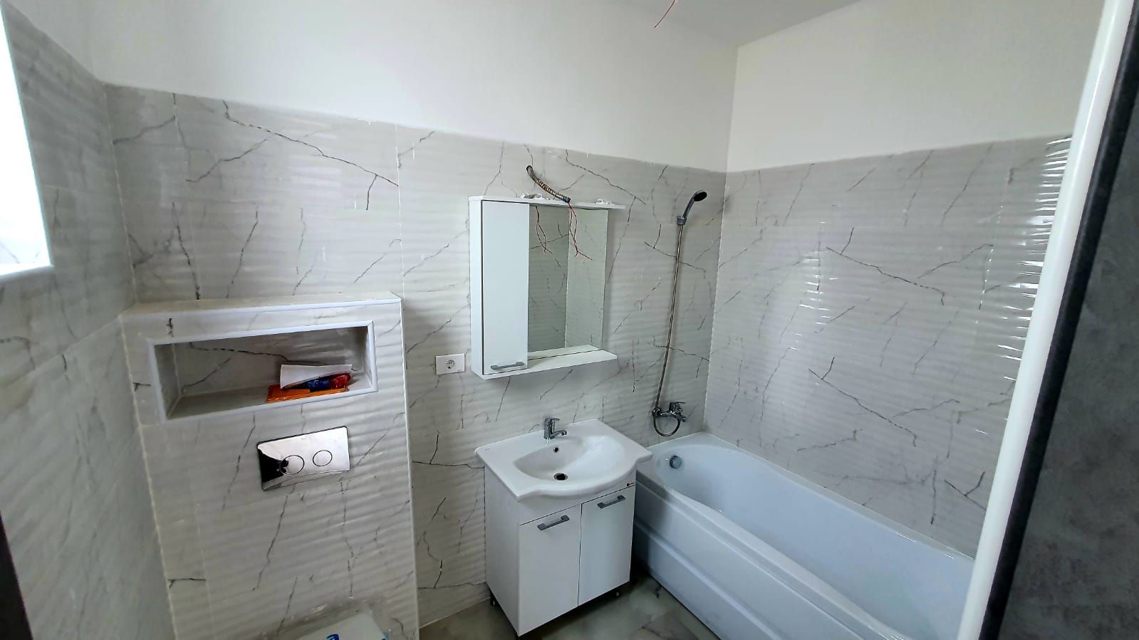 Vila individuala 4 camere intrare com. Berceni - Poză 15