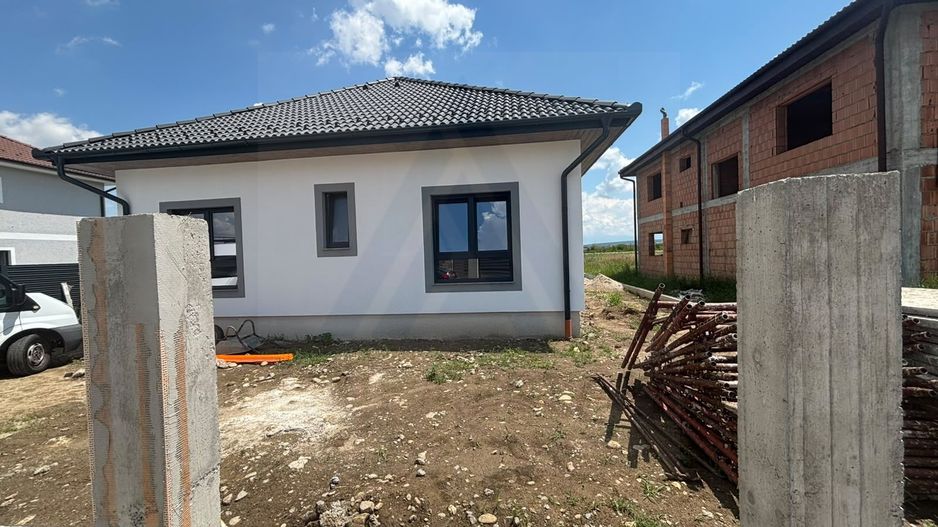 Casa premium pe un singur nivel 4 camere terasa pivnita Cristian - Poză 6