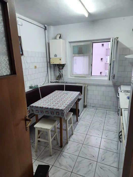 Vanzare 3 camere Titan-2 bai, centrala, bloc 1980, 5 min metrou 1 Decembrie - Poză 4