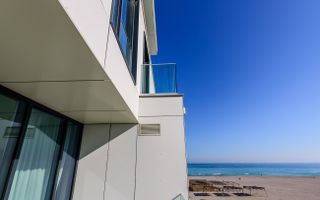 Apartamentul de la Malul Mării – Eleganță Contemporană în Inima Stațiunii - Poză 14