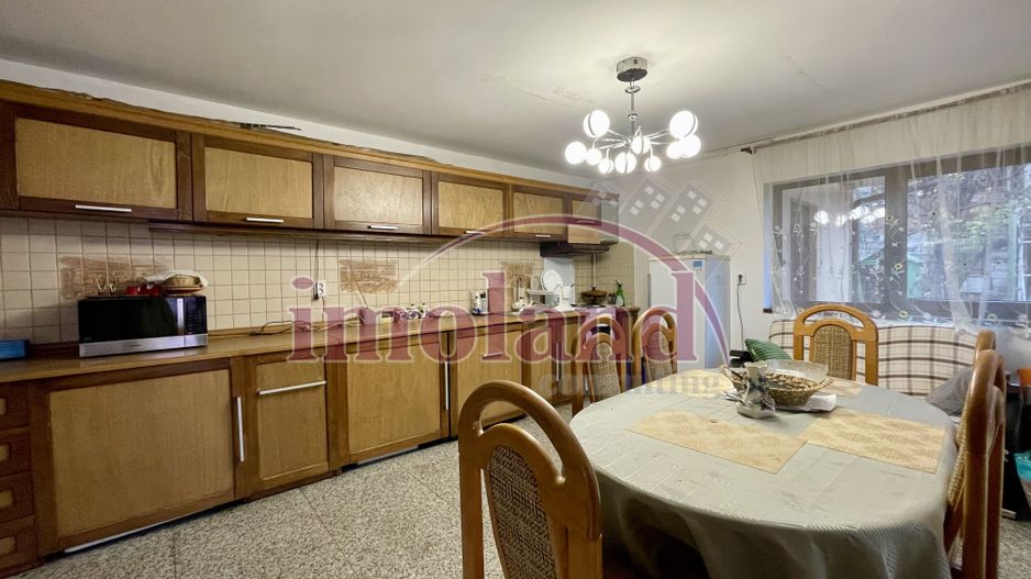 Casă parter 123 mp, complet renovată, curte generoasă, teren 400 mp - Giulesti - Poză 24