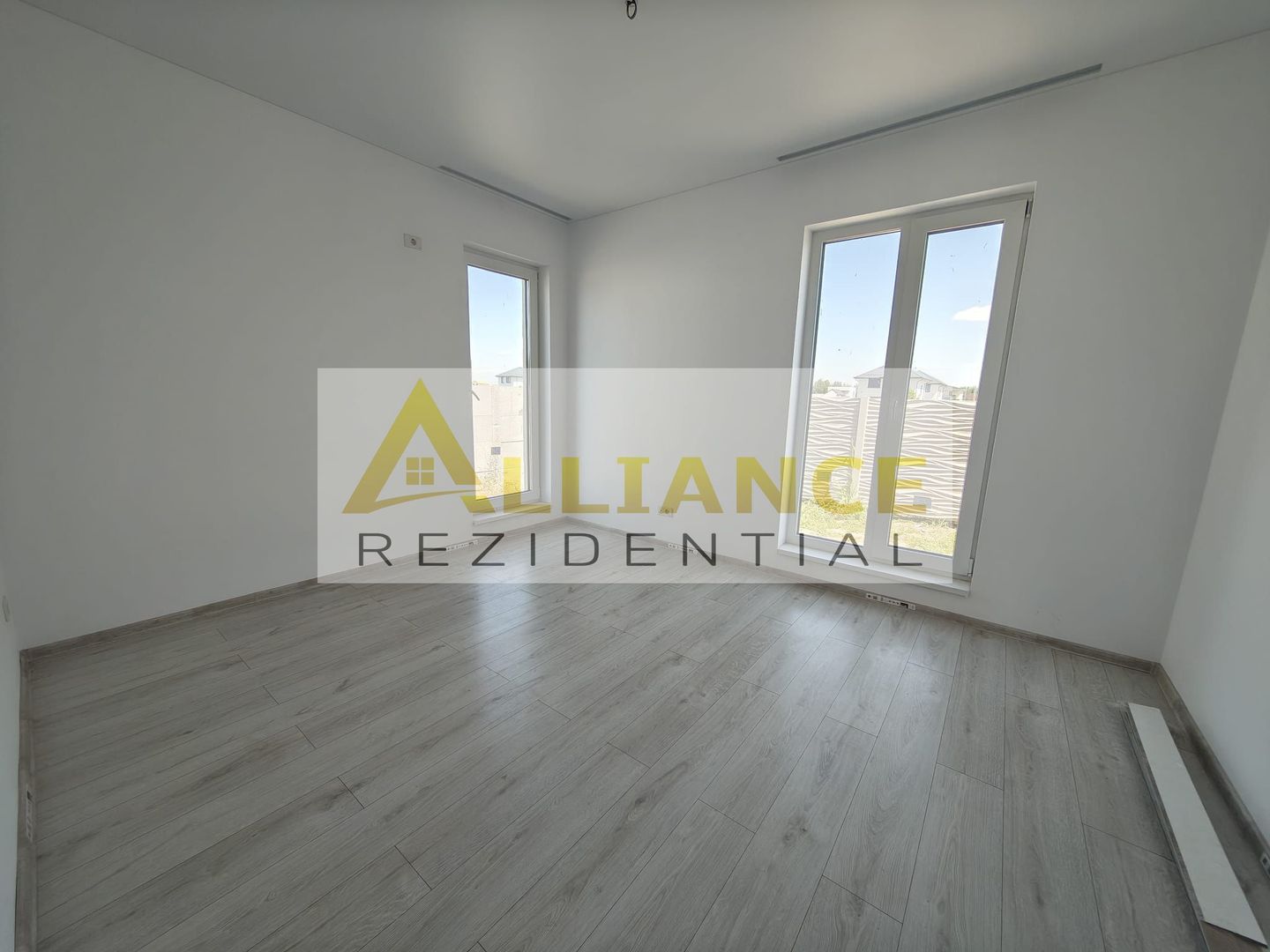 CASA PARTER-4 CAMERE- TEREN 500 MP-STR.ASFALTATA - Poză 6