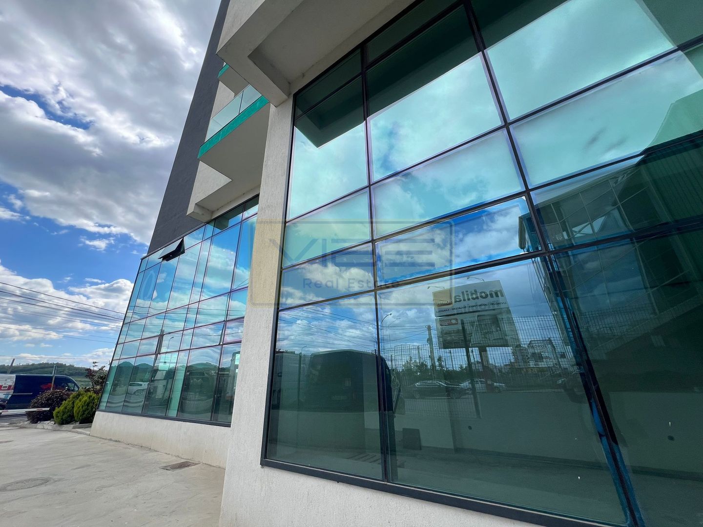 Spatiu modern de birou 70mp 2 locuri parcare subterane Rond Pacurari - Poză 1