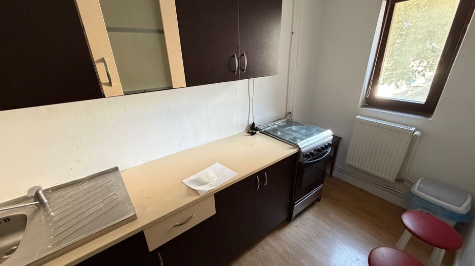 Apartament 2 camere de inchiriat, etaj 1 - zona Cetate - Poză 6