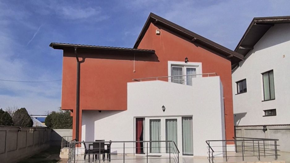 Casă cu 5 camere, 220 mp, teren 500 mp – Bragadiru, langa Bucuresti - Poză 17