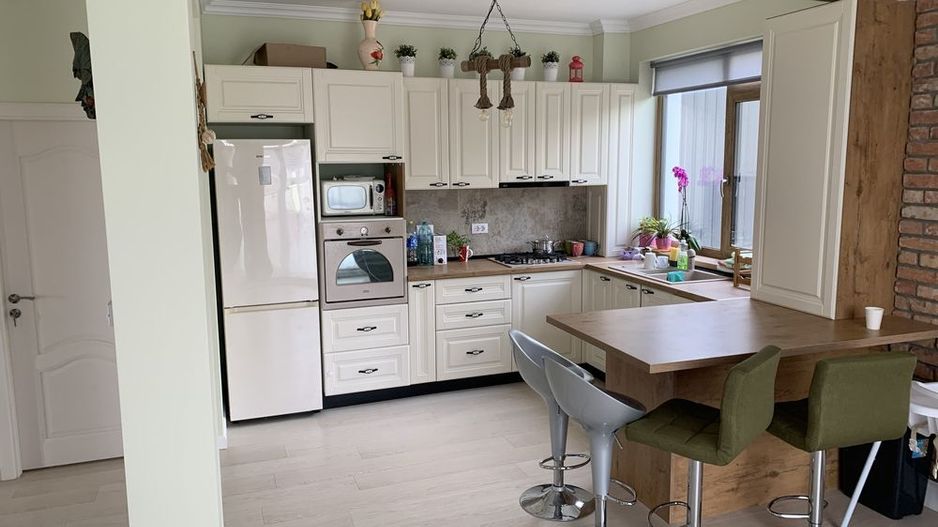 Casa Moara de Vant cu vedere superba spre lac si padure in zona SRU - Poză 4