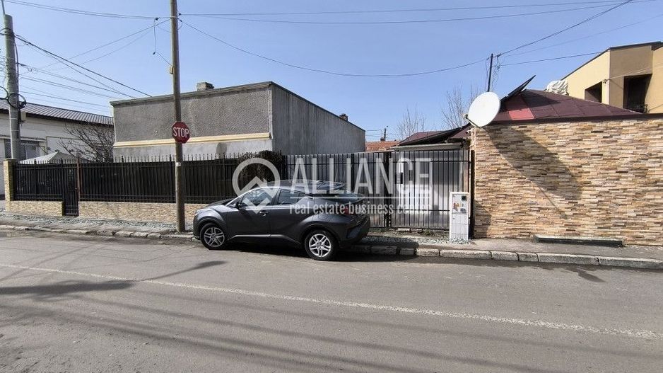 BRATIANU 2 COCOSI(COD03) - Casa si curte cu utilitati incluse ! - Poză 24