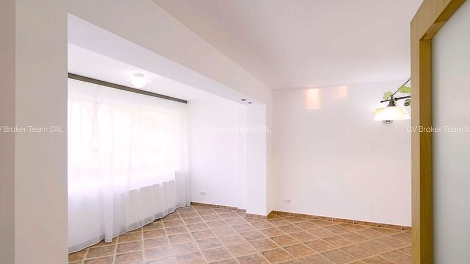 Vila D+P+1+M,Otopeni,300 mpu,ultracentral - Poză 7