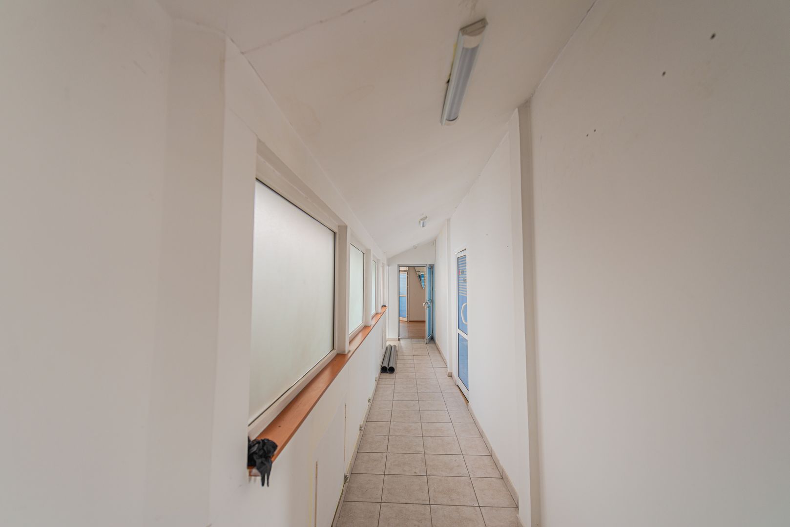 Spatiu comercial de inchiriat, 9 camere, 3 bai, Universitate, 120mp - Poză 13