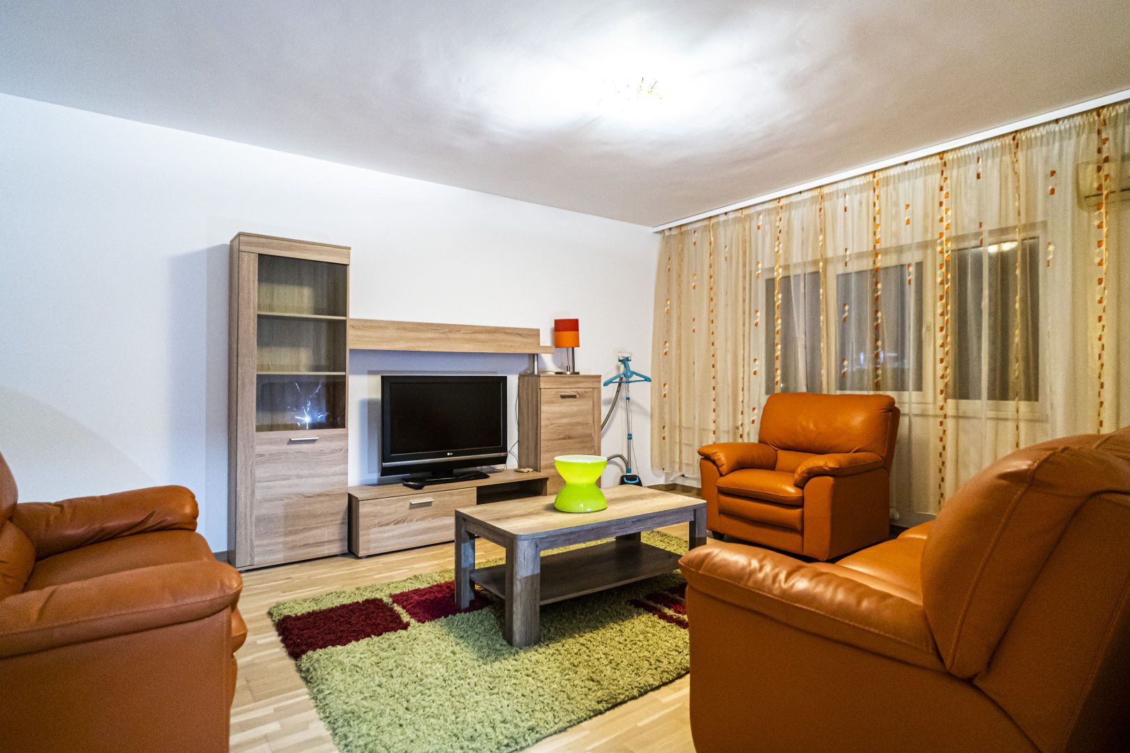 Drumul Sarii, 3 camere, 77 mp, et 5, 2 băi, bucatarie mare, disponibil imediat - Poză 2
