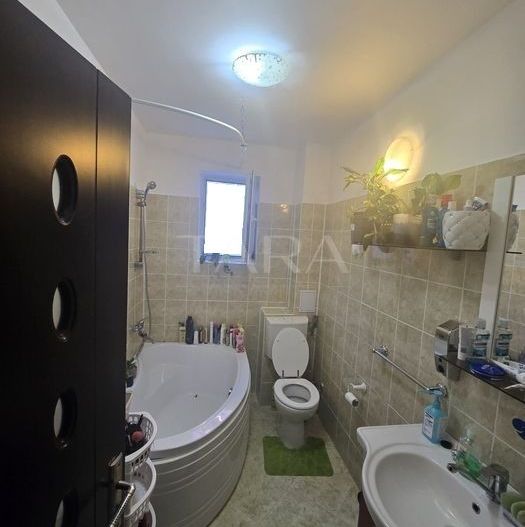 Apartament cu 2 camere de vânzare în zona Eroilor - Poză 4