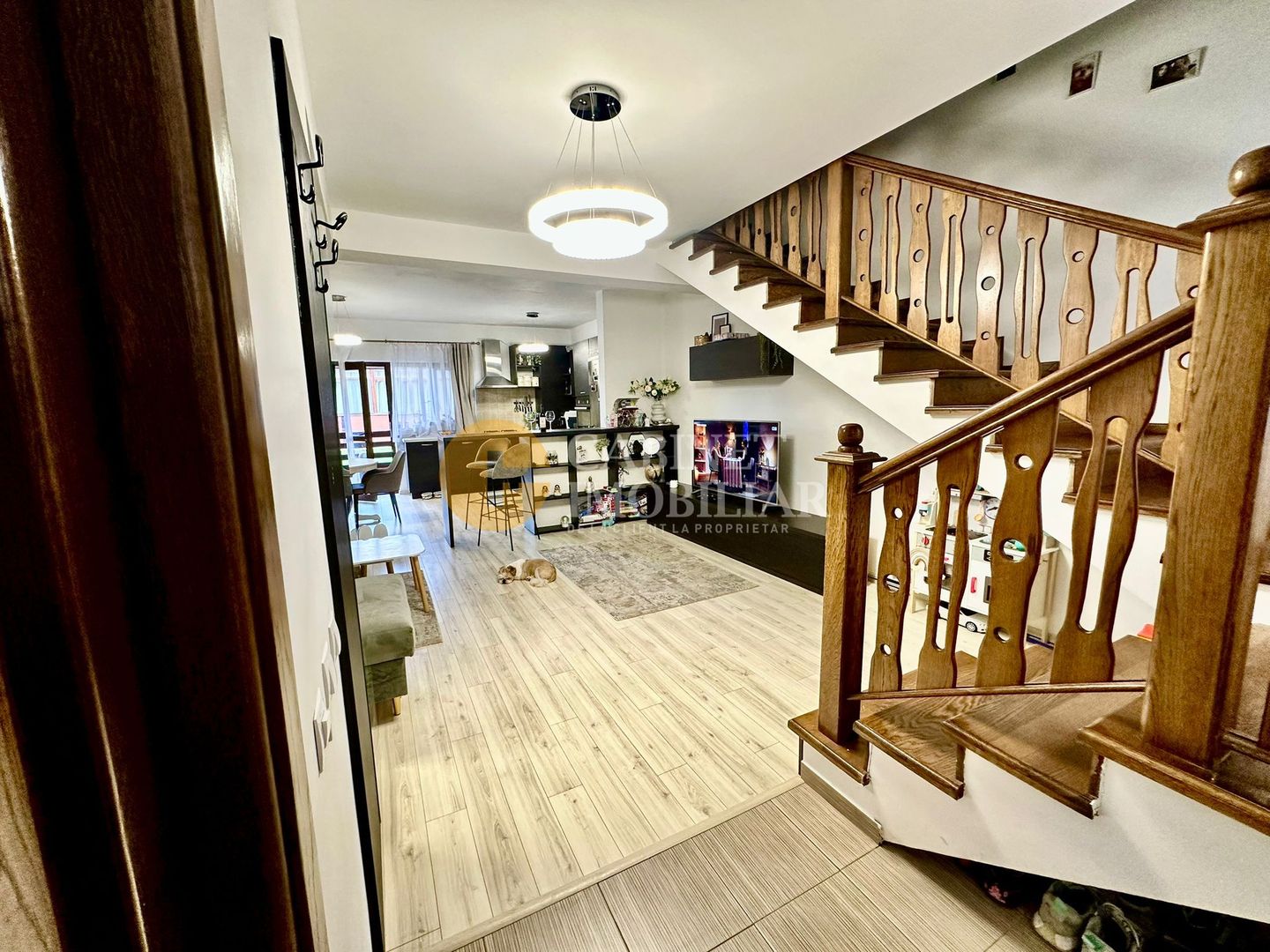 Casa Triplex Rediu Complet Mobilat - Poză 9