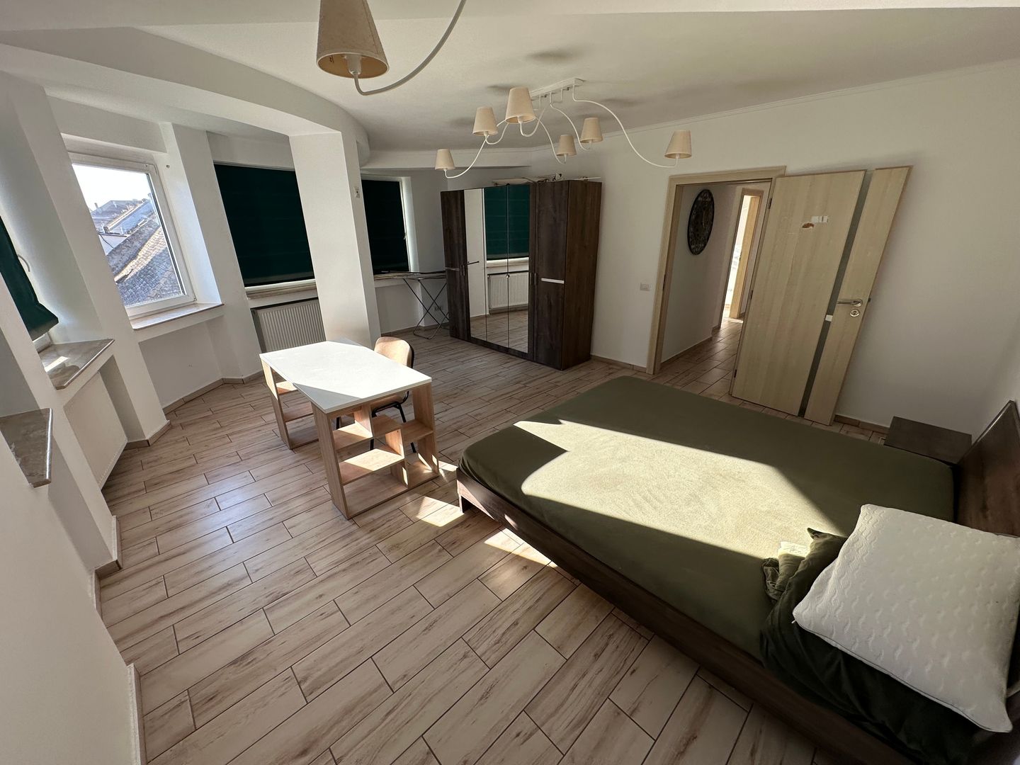 Apartment 4 camere Piata Unirii aproape de Medicina - Poză 19