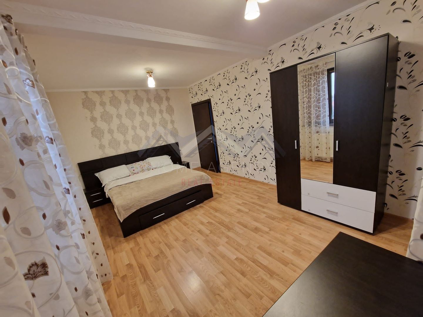 Apartament 2 camere foarte spațios ULTRACENTRAL Otopeni - Poză 1