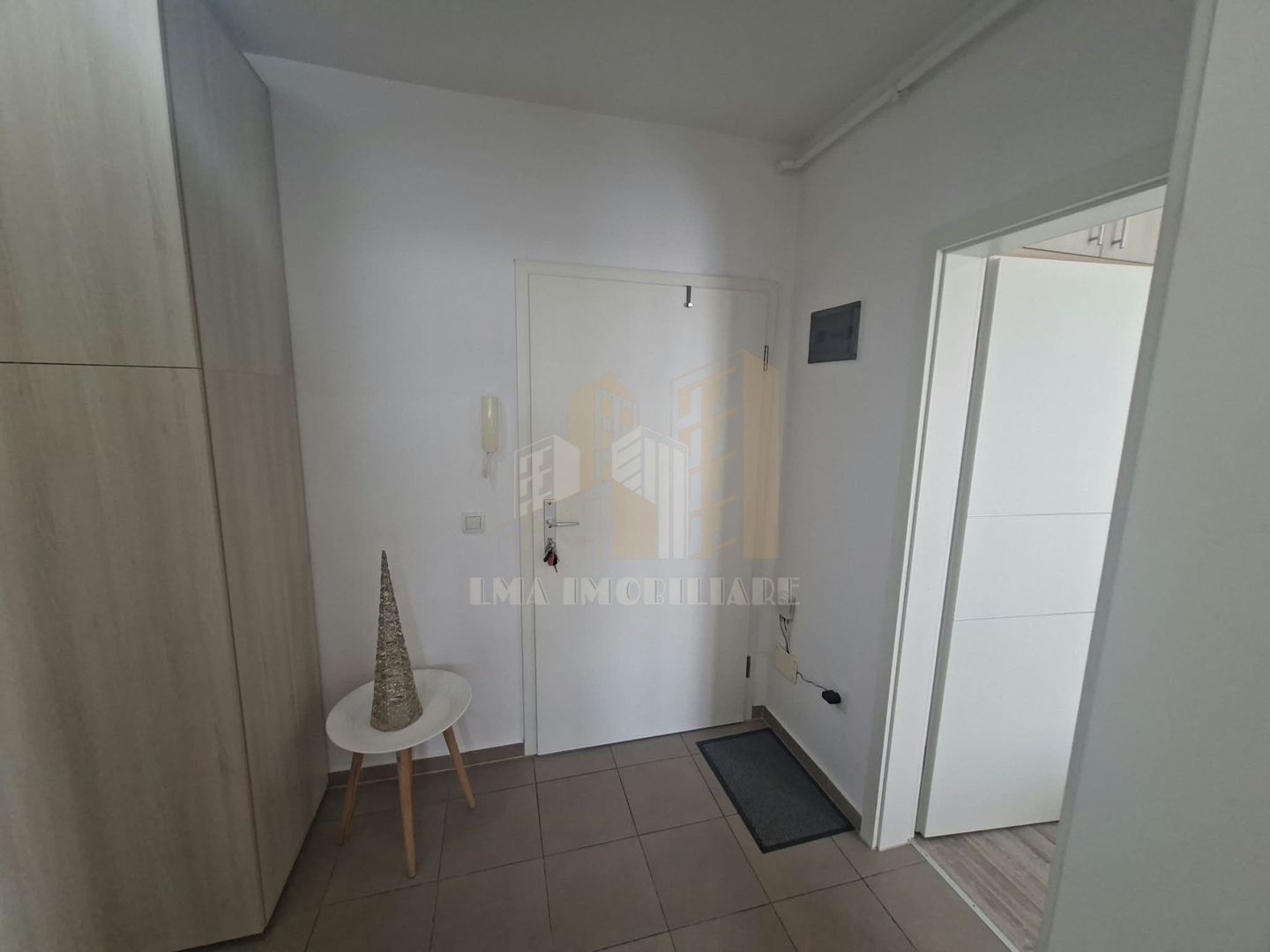 Apartament 2 camere Avantgarden Bartolomeu Egretei Brasov - Poză 2