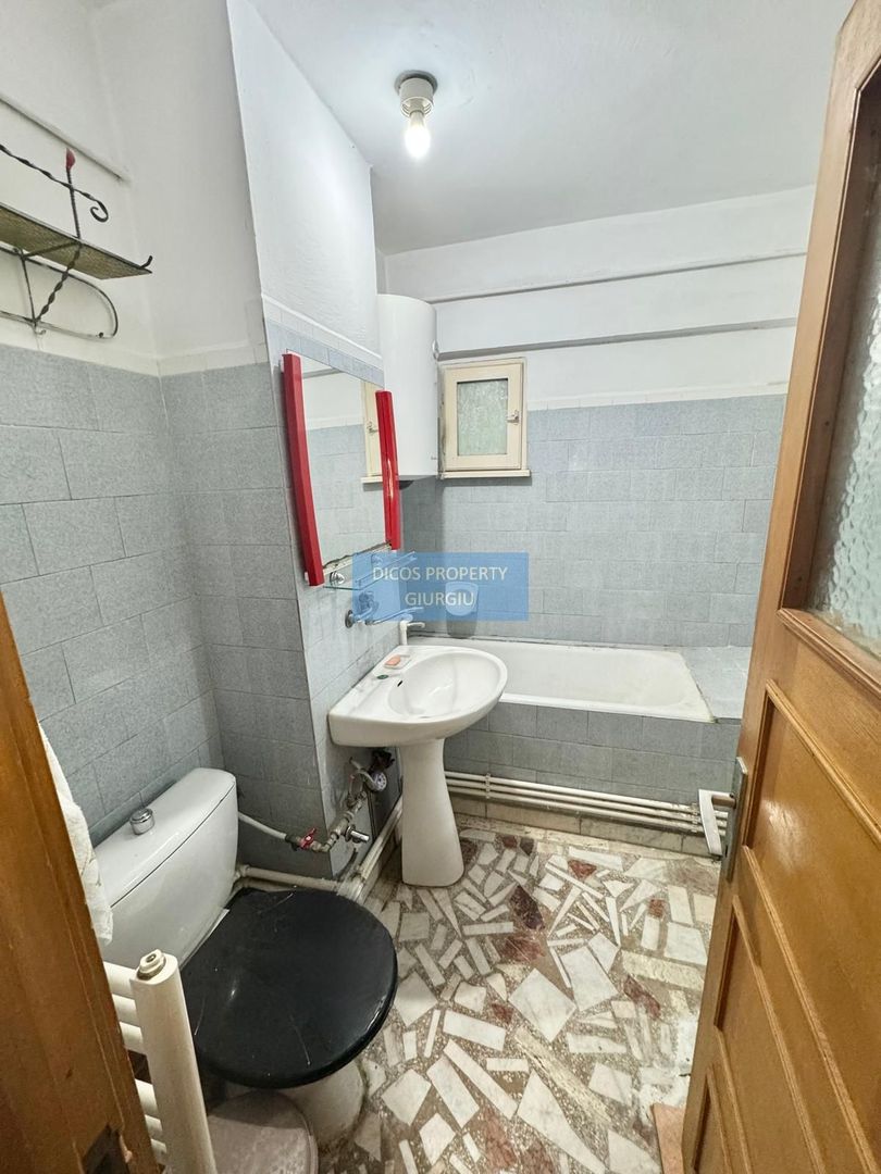 Apartament 4 Camere – Lângă Liceul Maiorescu, Giurgiu - Poză 5