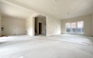 Casa unifamiliala cu teren de 500 mp in zona centrala. - Poză 5