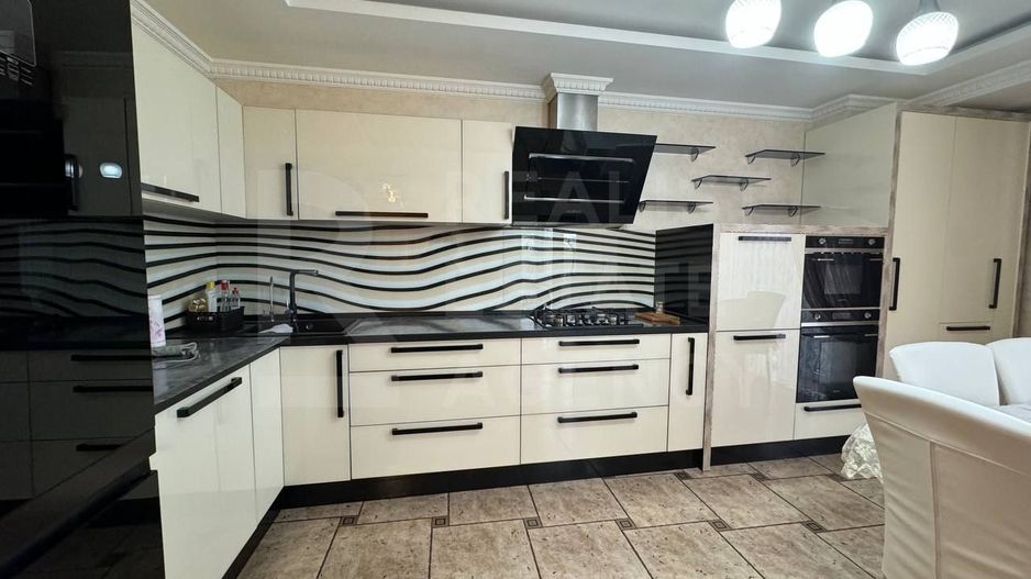 Chirie apartament, 3 camere, str. Lev Tolstoi, Centru - Poză 1