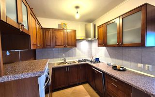 Comision 0 - Apartament în vilă, spațios, priveliște spre cabana Postăvaru - Poză 12