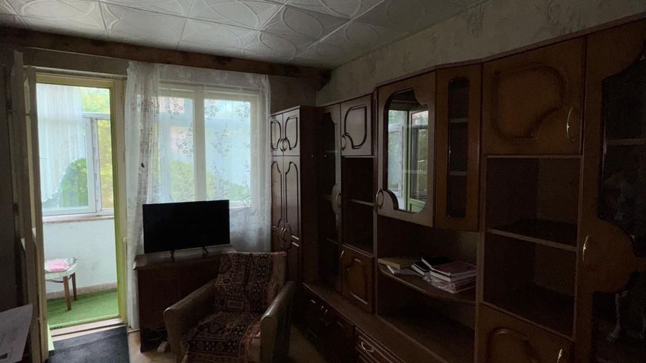 Vand apartament 2 camere,et.1 - Poză 3