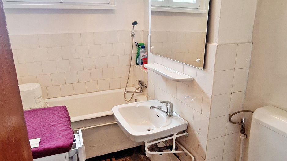 Zona Garii Apartament 3 camere, etaj 3/4, insorit, liber, 119900 euro - Poză 15