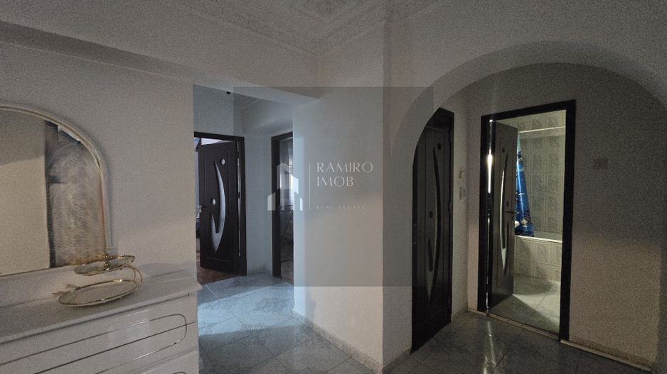 Apartament 104mp-utili 2bai centrala -an 1985 -Bd. Chisinau -Mega Mall - Poză 5