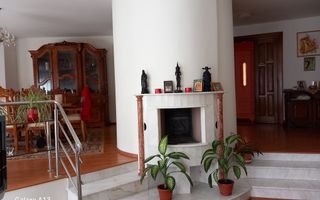 ageuropa.ro vinde casa 16 camere teren 1500mp in zona ULTRACENTRALA. - Poză 11