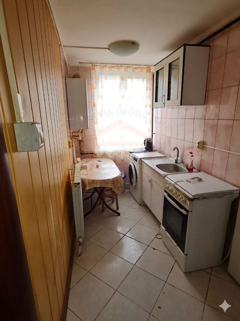 Vanzare apartament 3 camere, piata Micro 19, pret 49.500EUR, Etaj 3/4. - Poză 4