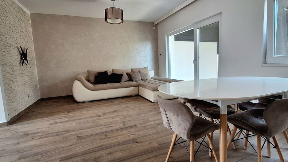 Locuinta insiruita cu 3 camere in Dumbravita - Poză 3