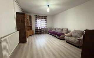 Casa + Spațiu comercial de vânzare în Onesti - Poză 1