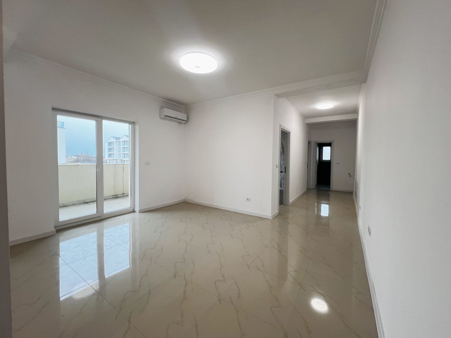 Apartament 3 camere I Bloc Nou I Torontalului - Poză 1